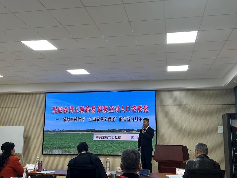 b9b07453361b406abe4173f6b1f2e19e.jpg b9b07453361b406abe4173f6b1f2e19e.jpg
