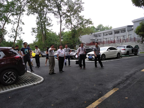 我校组织对生态停车坪项目进行联合验收21.jpg